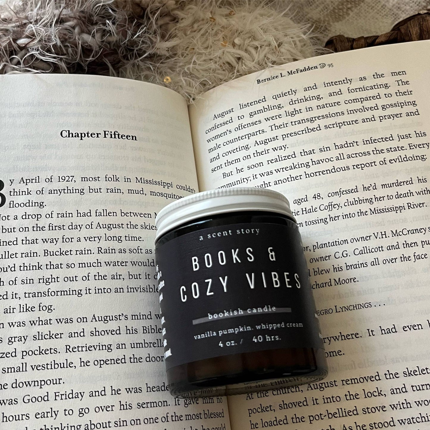 Books & Cozy Vibes - Bookish Candle | Book Themed Candle