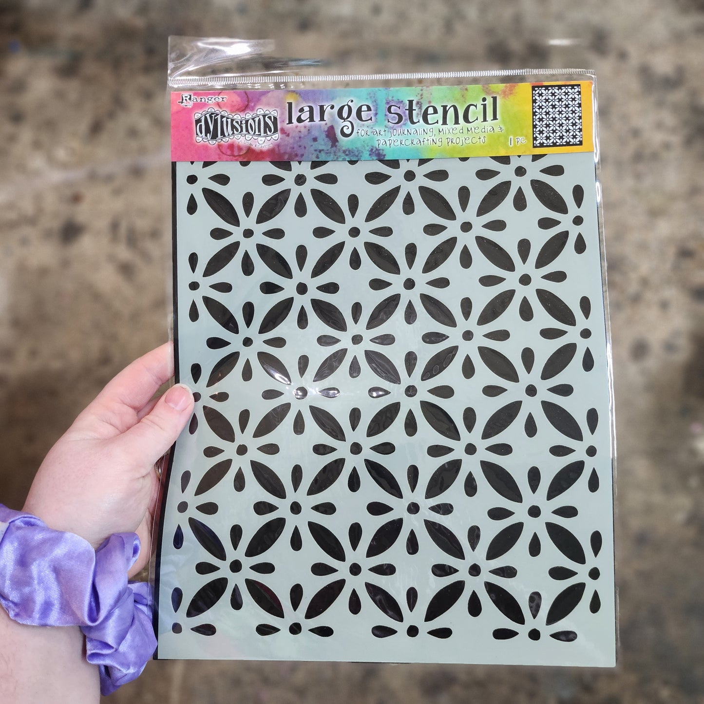 Dylusions Large Stencil -- Quilt