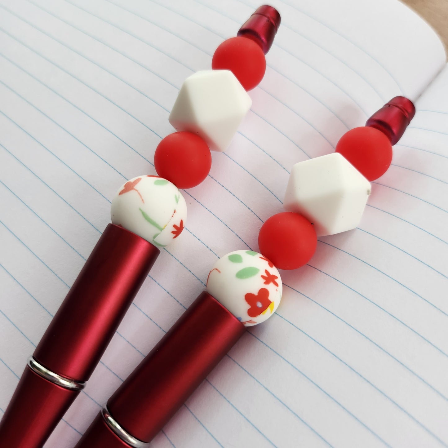 Picnic Red Flower Pens