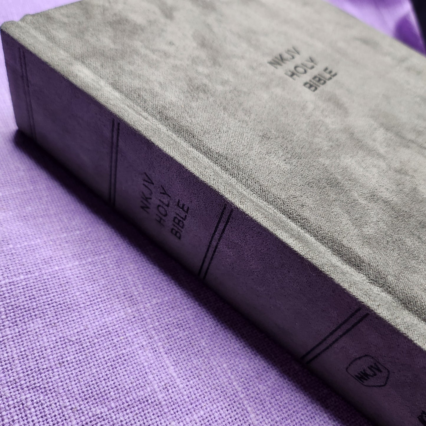 NKJV Comfort Print Compact Single-Column Reference Bible, Cloth Over Board, Gray