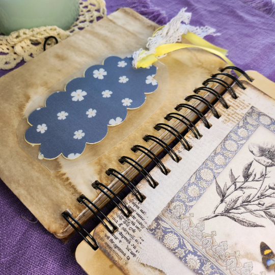 Caring Daisy And Lace Spring Bookmark