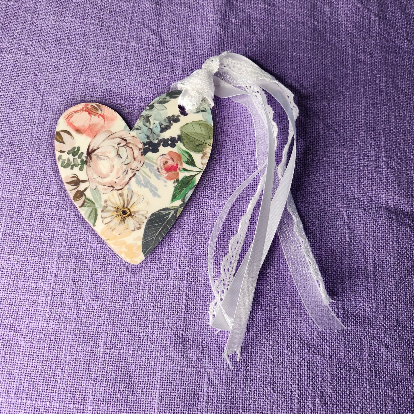Thoughtful Heart Shaped Bookmark, Flower Heart Bookmark, Book Lover Bookmark